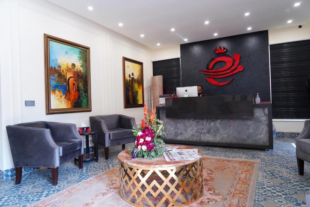 Reception & front desk