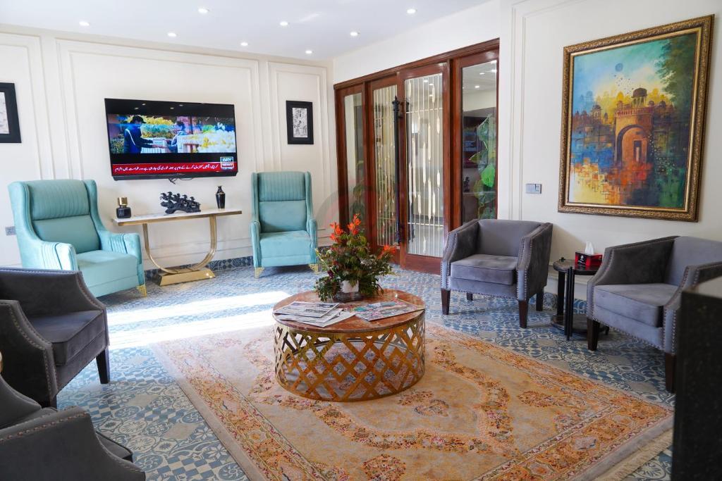 Lounge with TV and artwork